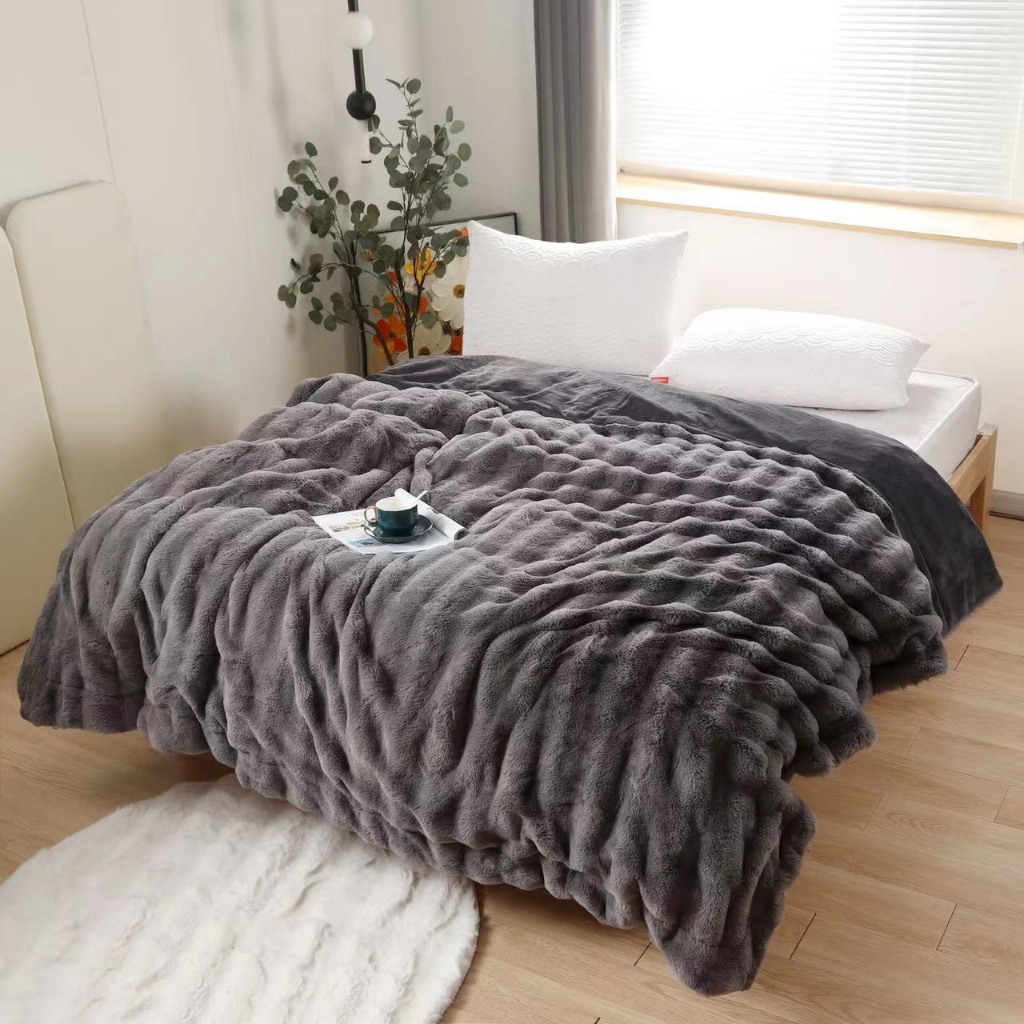 Chăn Lông Chồn Cao Cấp Mềm Mịn, Chăn Lông Chồn Mẫu Mới Nặng 3kg Kích Thước 2mx2m3 Siêu Ấm