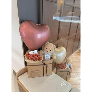 Giỏ hộp hoa gấu kèm bóng