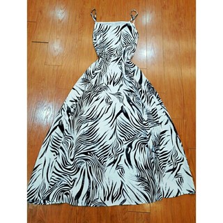 Đầm lụa 2 dây dáng dài xẻ tà
