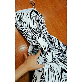 Đầm lụa 2 dây dáng dài xẻ tà