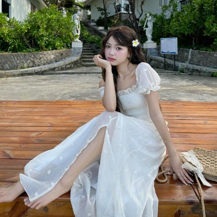 Đầm Maxi Xoè Trễ Vai Thiết Kế Xẻ Tà, Đầm Cổ Vuông Tay Phồng Phù Hợp Cho Nàng Đi Biển, Đi Du Lịch Vải Mềm Đẹp, Thoải Mái | BigBuy360 - bigbuy360.vn