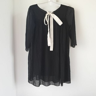Đầm secondhand 1599, chất voan dập ly có lót, dáng chữ a, size(N94cm D84cm) mới 99%