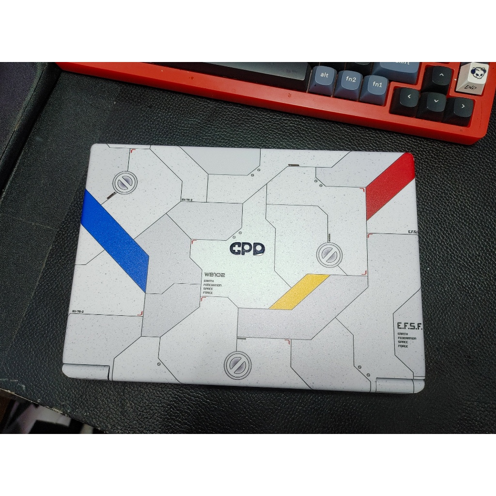 Skin dán GPD Win Max 2 mẫu Gundam trắng | Winmax 2 Ver1, 2, 2023, 2024 | Miếng dán Custom theo yêu c