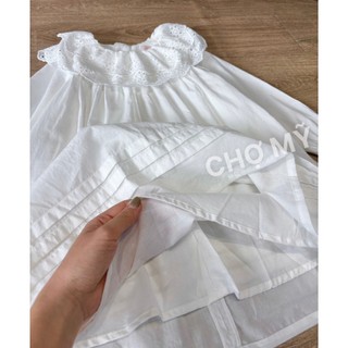 Váy Primitz trắng cổ ren