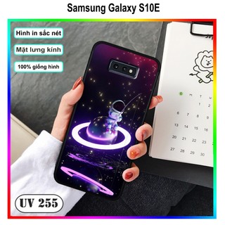 Ốp lưng Samsung Galaxy S10e - in hình Phi Hành Gia