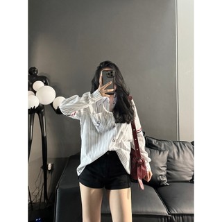 Áo sơ mi thô kẻ thêu túi ngực + phối sọc tay