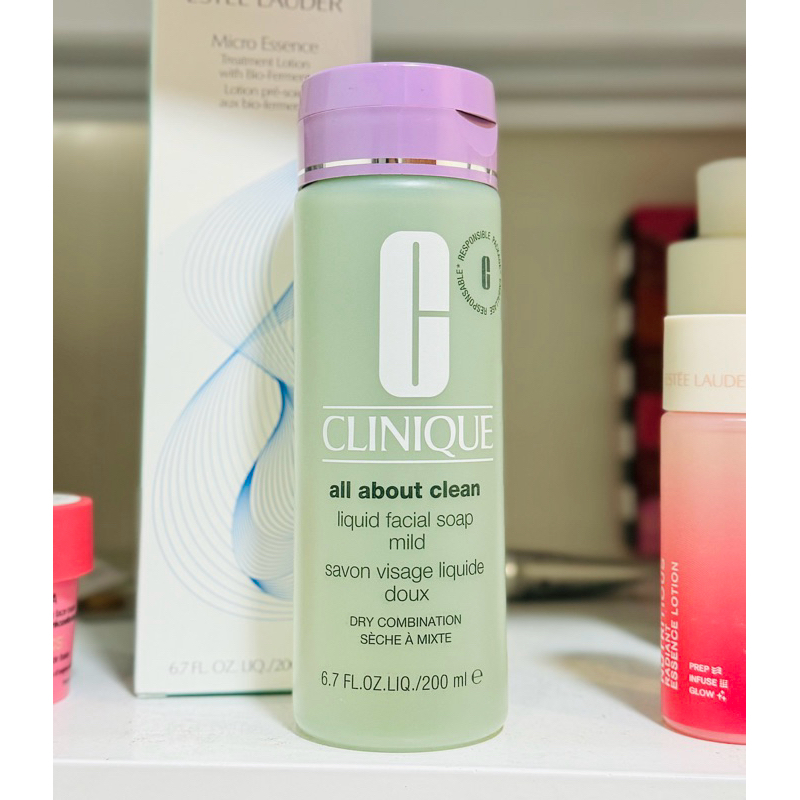Sữa rửa mặt CLINIQUE