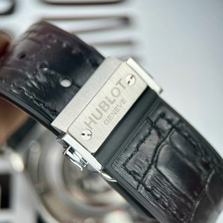 Hublot classic mặt black lộ lịch