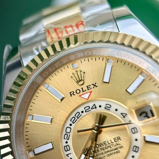 Đồng hồ Rolex Sky-Dweller
