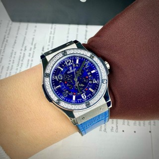 Hublot classic Phiên bản lộ lịch