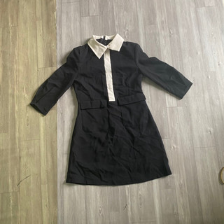 2hand đầm suông đen hiệu IMVELY có mút đệm vai eo 75cm dài 83cm mã 228