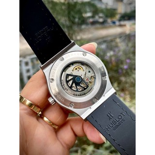 Hublot Classic dial xám gray Mặt kính Sapphire, dây cao su bọc da lộn