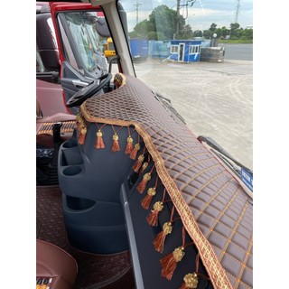 Thảm Taplo xe CHENGLONG H7 445 LuxX, LuxS, LuxK... - DA và NỈ NHUNG.