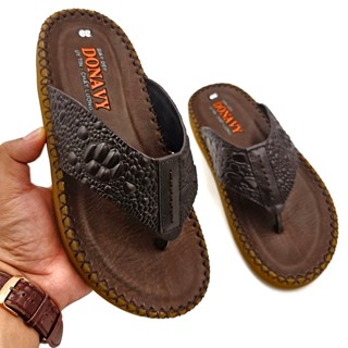 Dép xỏ ngón nam da thật, may cả quai và đế chắc chắn, quai dập vân cá sấu đặc biệt N.KBD