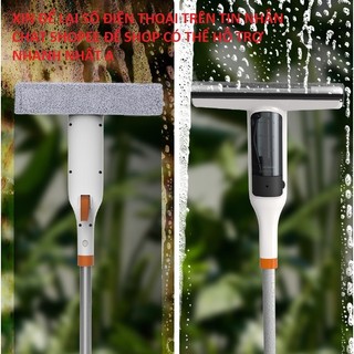Cây lau kính 3in1 có chức năng xịt nước rửa kính kèm miếng lau và gạt, cán dài có thể tháo rời.