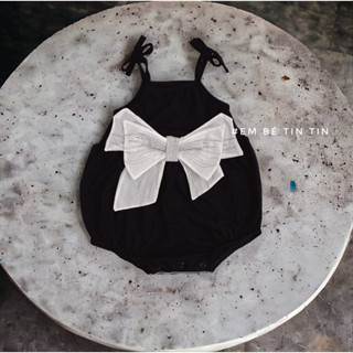 Body suit hai dây gắn nơ style Hàn cho bé