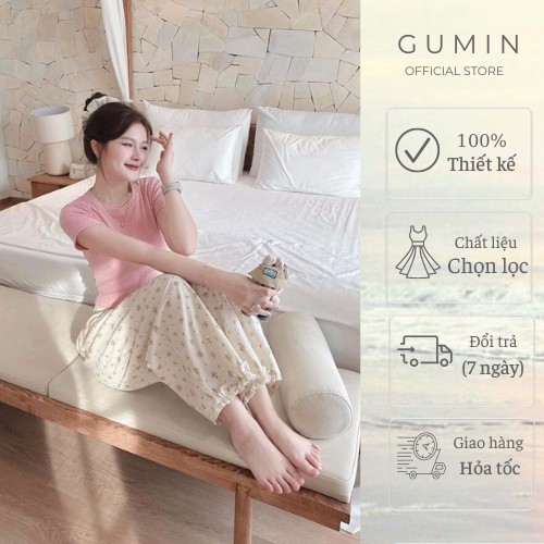 Set bộ GUMIN thiết kế gồm áo chất tăm ngắn tay kèm quần suông hoa phối viền ren cao cấp