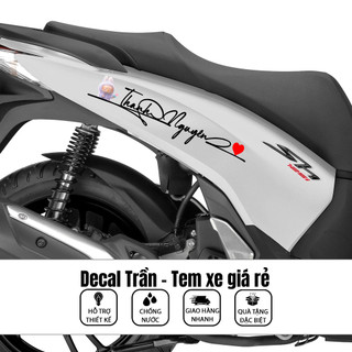 Tem dán xe máy Labubu. Tem chữ ký Labubu theo yêu cầu. Decal Labubu. Chữ ký dán nón hình Labubu