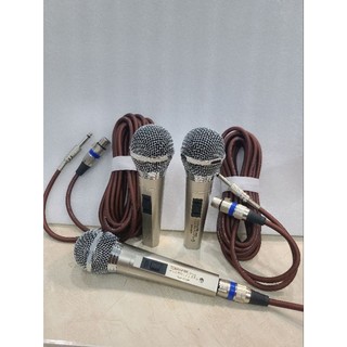 Micro karaoke có dây TOMAHAWK nhật bãi(giá 1cái)