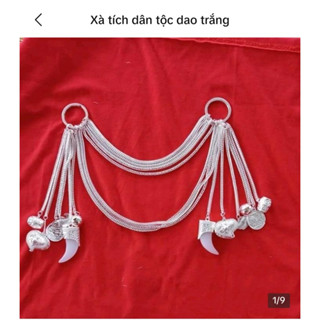 Xà tích đeo cổ dân tộc Dao quần trắng , mẫu chùm móng đào 2 tầng dây