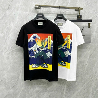 Áo phông nam nữ Premium cotton G.C in bảng ngực hoạ tiết chú thỏ samurai đứng đón sóng lớn