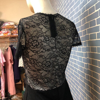 đầm suông đen phối ren 2hand