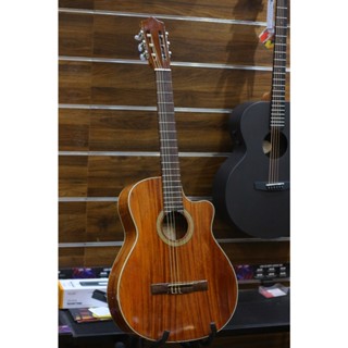 Đàn Guitar Classic dáng khuyết C-01AHC - Gỗ thịt Full Solid có ti chỉnh cần - kèm bao da, capo, bộ dây, pick, ty