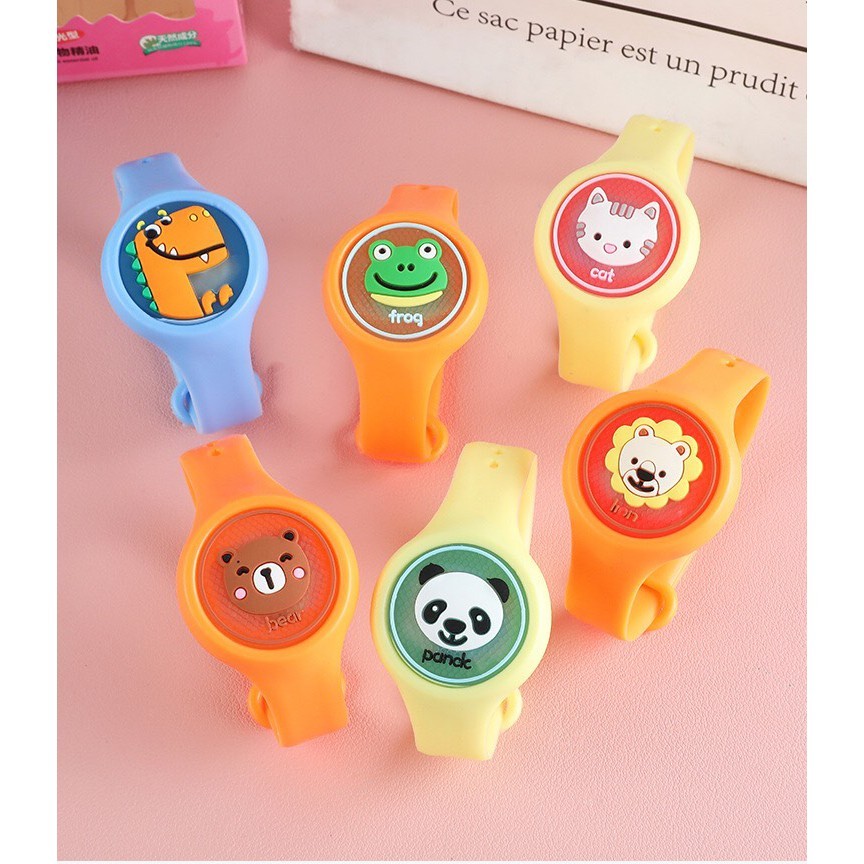 Đồng Hồ Đeo Tay Kèm Tinh Dầu Đuổi Muỗi Phát Sáng Hoạt Hình Dễ Thương Cho Bé (Có Hộp)