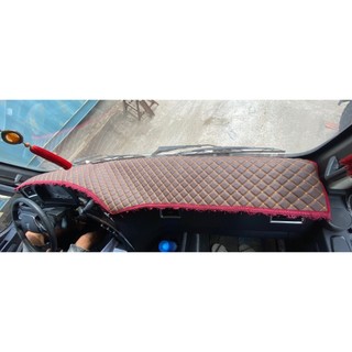 Thảm taplo xe shacman m3000 - da và nỉ nhung.
