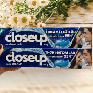 Kem đánh răng closeup tinh thể băng tuyết 180g thơm mát dài lâu