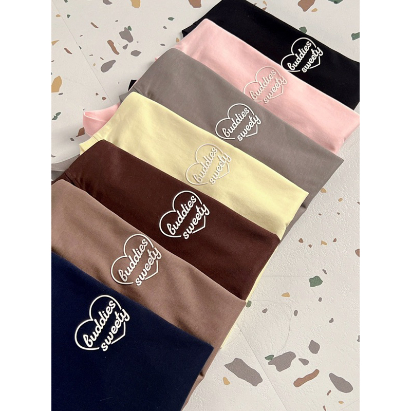Áo thun Casey babytee basic in nổi cao thành Buddies Sweety No2