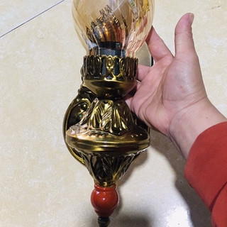 Đèn thờ bắt tường loại vừa ( tặng kèm bóng)