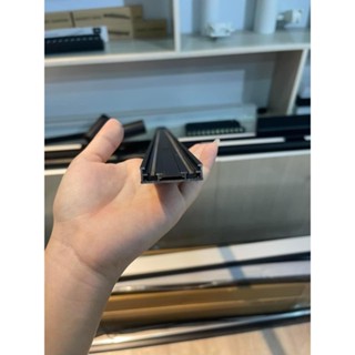 Thanh ray nam châm siêu mỏng gắn nổi cao cấp,  lắp đặt dễ dàng sang trọng