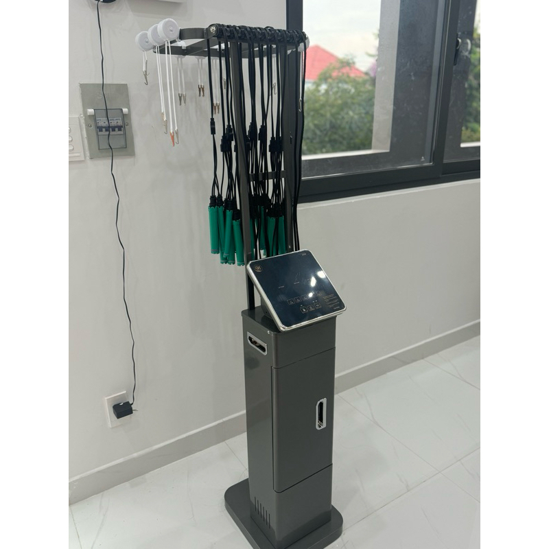 Máy uốn tóc setting cảm ứng ĐỜI MỚI