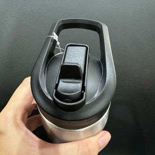 Bình nước giữ nhiệt Adidas 600ml