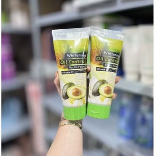 Sữa rửa mặt bơ thái lan