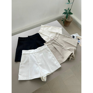BUDDIES | Hebe Khaki Short | Quần short khaki xếp ly basic dày dặn