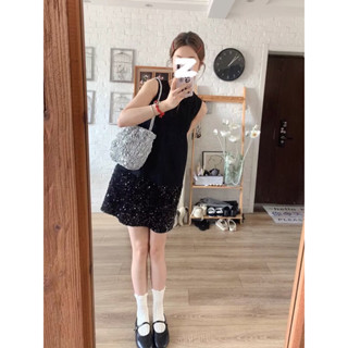 Váy umi khoét nách phối chân kim sa