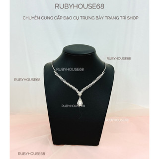 Cổ da PU đen treo dây chuyền trang trí shop Rubyhouse68