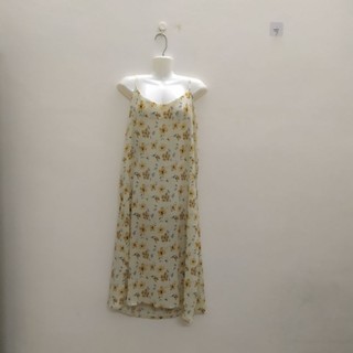 ĐẦM HAI DÂY HOA
