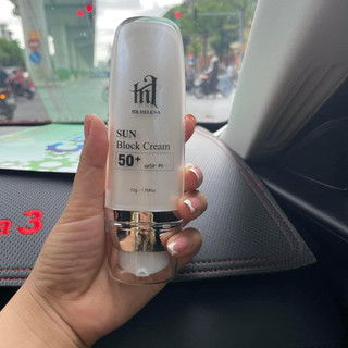 Kem chống nắng Dr Helena