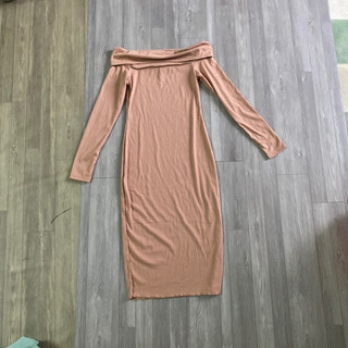 2hand đầm body bẹt vai size XS ống tay nhỏ dài 93cm mã 229