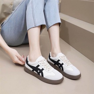 Giày Thể Thao - Giày Sneakers Nữ Basic Sọc Chéo Độn 3p QCCC