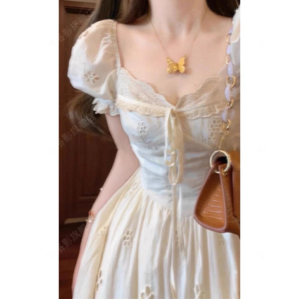 ĐẦM XÔ THÊU HOA TRẮNG NỔI VIỀN REN NGỰC 3 NƠ TUTA DRESS | BigBuy360 - bigbuy360.vn