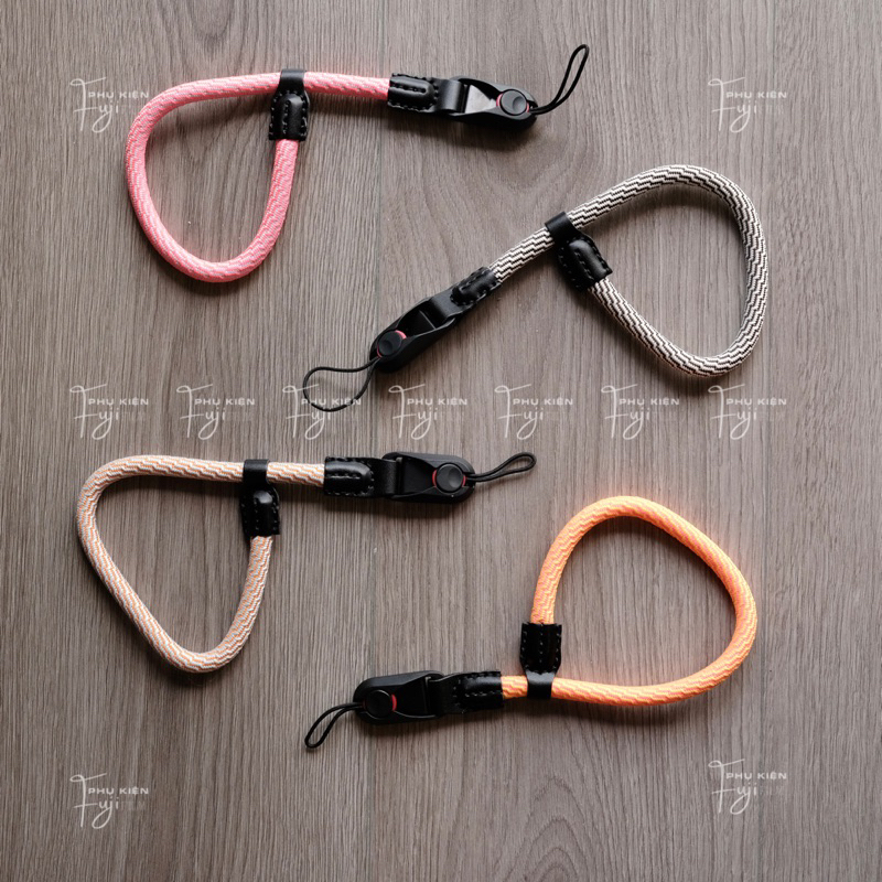 Dây máy ảnh đeo cổ tay R03
