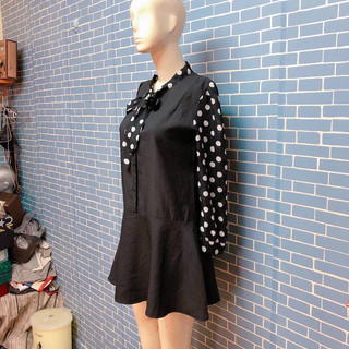 đầm xoè đen chấm bi 2hand