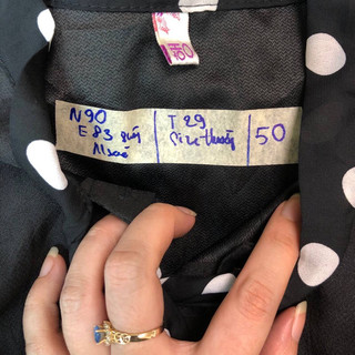 đầm xoè đen chấm bi 2hand