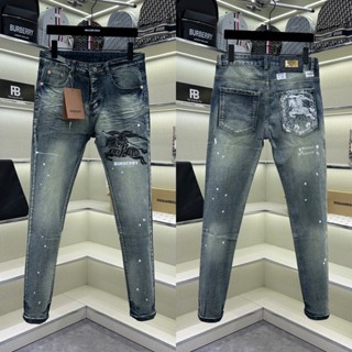 Quần jean bò nam BBR slimfit wash xanh mài trơn vảy sơn trắng in logo hình ngựa hai mặt 4 cúc QJ574P