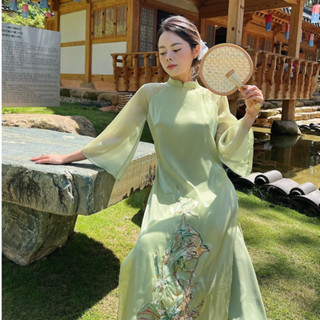 Áo dài Ngọc Dung by LINN Design cách tân 4 tà thêu trúc