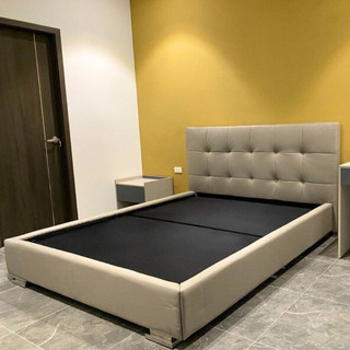 Giường ngủ bọc nệm thương hiệu Hoàng Lê Mộc